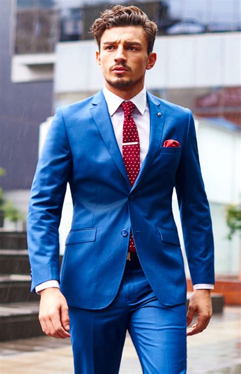 what color tie blue suit